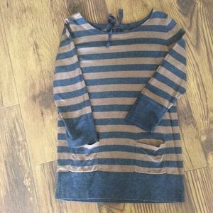 Lightweight 3/4 sleeve sweater size M
